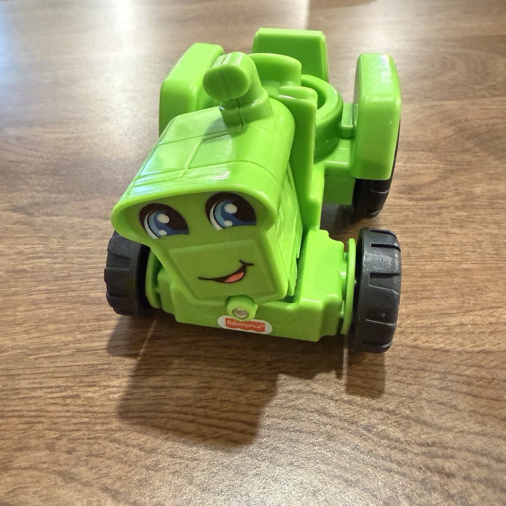 Fisher-Price Little People Helpful Harvester Tractor Green 2016 Mattel DWG32